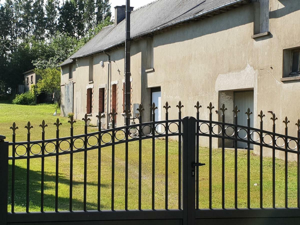 Le Chêne Fourcher La Meziere Exterior foto